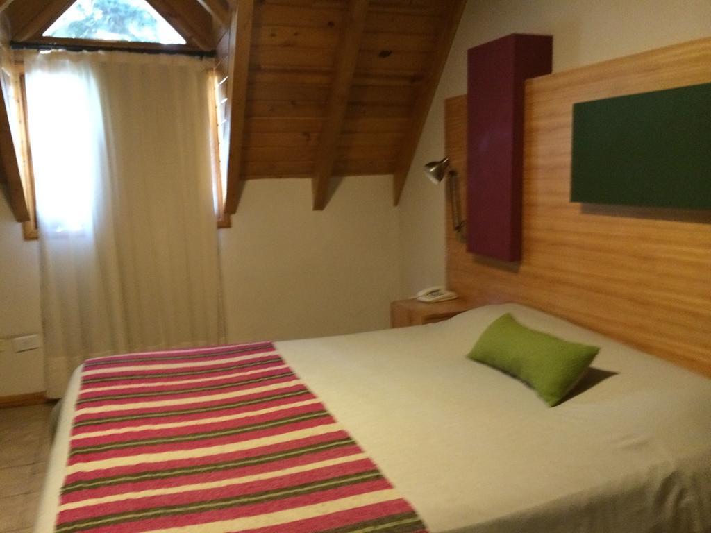 Hosteria Aca Al Sur Villa La Angostura Zimmer foto