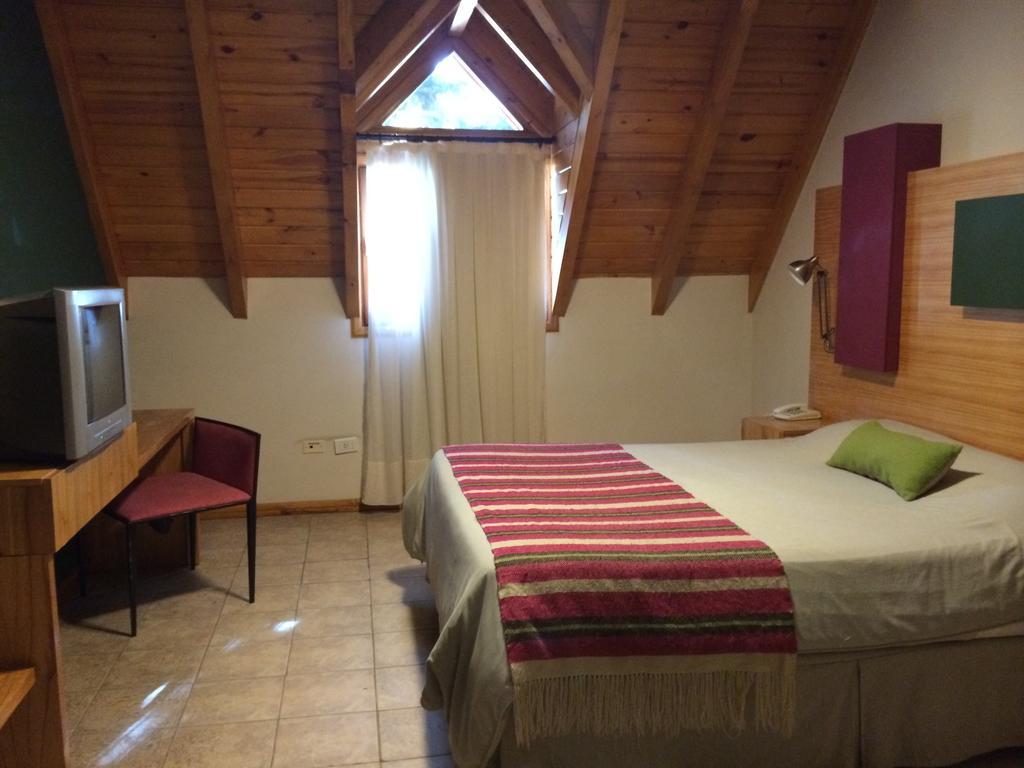 Hosteria Aca Al Sur Villa La Angostura Zimmer foto